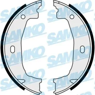 Барабанные тормозные колодки BMW 3 E46/1 E82 07- SAMKO 88100