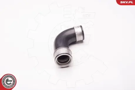 Патрубок інтеркулера (зверху) (R) VW Golf V/Passat 2.0 TDI 05-13 SKV GERMANY 24SKV141