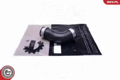 Патрубок інтеркулера MB E-class (W211) 2.2CDI (OM646) 02-08 SKV GERMANY 24SKV687 Купити в Україні