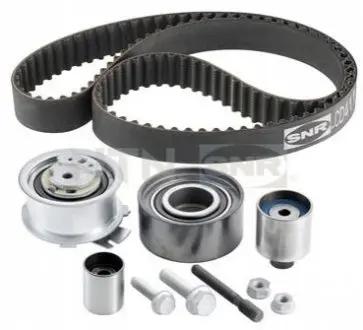 Комплект ГРМ (ремінь + ролик) AUDI A3, A4 ALLROAD B8, A4 B8, A5, A6 C6, Q5, TT SEAT ALTEA, ALTEA XL, EXEO, EXEO ST, LEON, TOLEDO III SKODA OCTAVIA II, SUPERB II, YETI 2.0/2.0D 05.03-07.18 SNR NTN KD45767