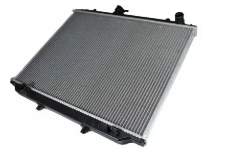 Радіатор двигуна (мкпп) NISSAN TERRANO II 2.4/2.7D 02.93-09.07 Thermotec D71015TT Купити в Україні