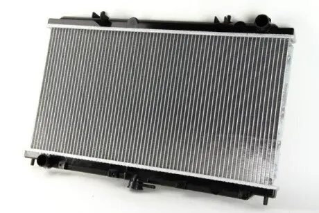 Радіатор двигуна (мкпп) NISSAN PRIMERA 2.0D 09.96-07.02 Thermotec D71020TT