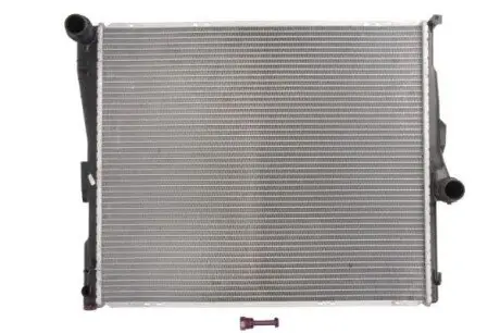 Радіатор двигуна BMW X3 (E83) 2.0-3.0D 09.03-12.11 Thermotec D7B035TT