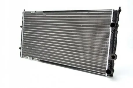 Радіатор двигуна (мкпп) VW PASSAT B3/B4 1.6D-2.8 02.88-05.97 Thermotec D7W047TT