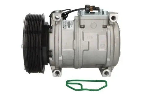 Компресор кондиціонера 12В (R134a) JOHN DEERE 7820, 7830, 7920, 7930, 8100, 8110, 8120, 8130 2WD, 8130 4WD, 8200, 8210, 8220, 8230, 8300, 8300 T, 8310, 8320, 8410, 8420, 8430, 8520, 8530, 9100 Thermotec KTT090098