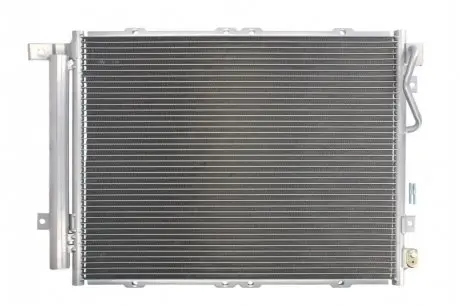 Конденсатор кондиціонера (з осушувачем) KIA SORENTO I 2.4-3.5 08.02-12.11 Thermotec KTT110531