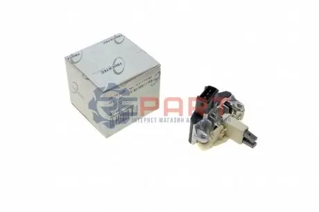 Реле генератора (14V) BMW 3 (E46)/5 (E39)/7 (E38) 94-05 TRUCKTEC 08.17.025 Купити в Україні