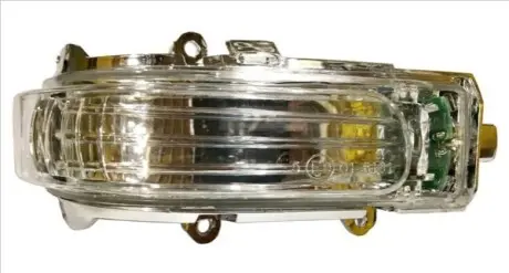 Повторювач повороту в дзеркалі Прав (прозорий, LED) TOYOTA AURIS E15, COROLLA SDN E15 04.10-12.13 TYC 33600833 Купити в Україні