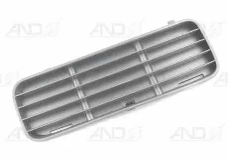 Решітка бампера (переднього) VW Caddy II 95-04 (посередині) VAG 6K5853666AC04