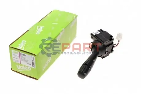 Перемикач підрульовий Renault Duster/Dacia Dokker 10- Valeo 251687 Купити в Україні