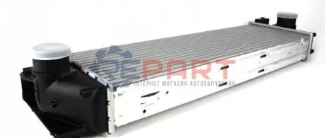 Радіатор інтеркулера MB Sprinter 2.2-3.0 CDI 06 Valeo 817994