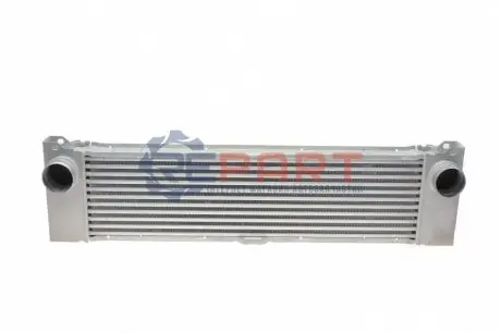 Радіатор інтеркулера MB Vito/Viano 2.2/3.0 CDI 03- Valeo 818356 Купити в Україні