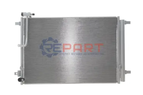 Радіатор кондиціонера Audi A8 2.0-6.3 09-18 Valeo 822633