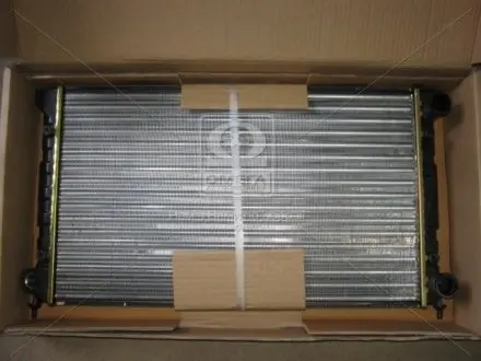 Фото Радіатор охолодження двигуна Van Wezel (58002071) зображення 1